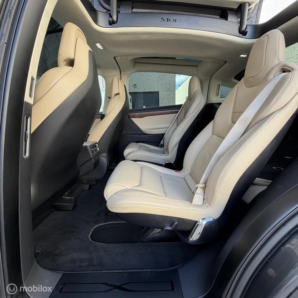 Tesla Model X – foto 11
