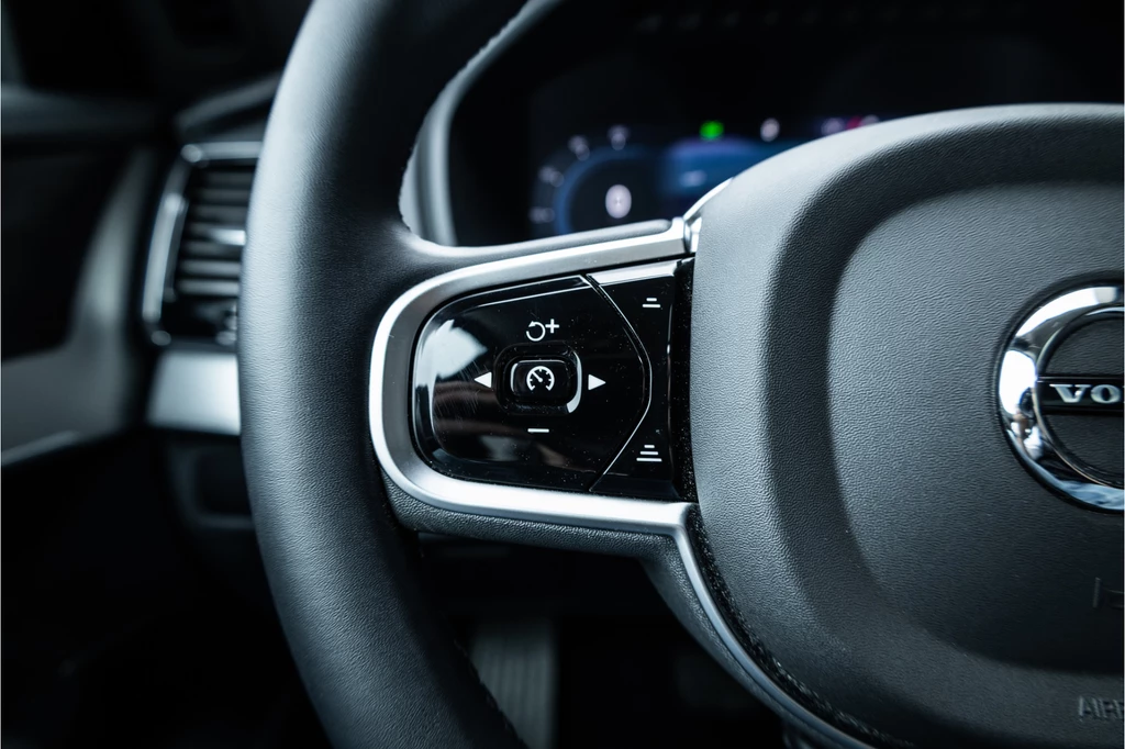 Volvo XC90 – foto 33