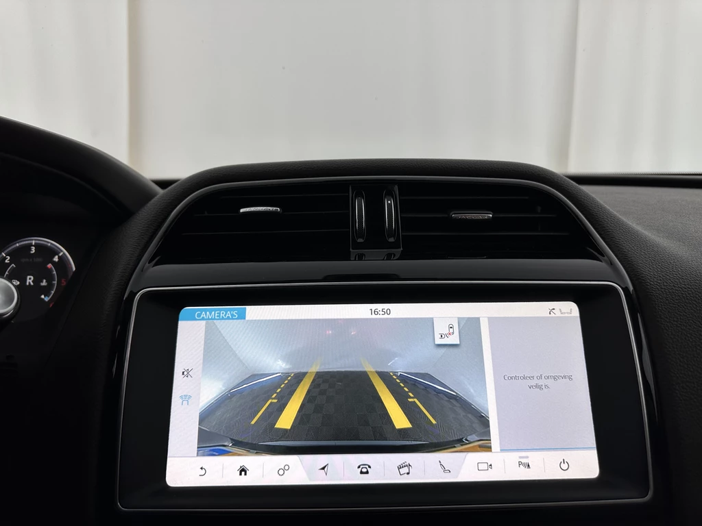 Jaguar F-PACE – foto 14