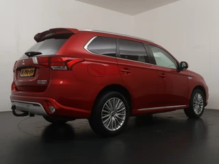 Mitsubishi Outlander – thumbnail 8