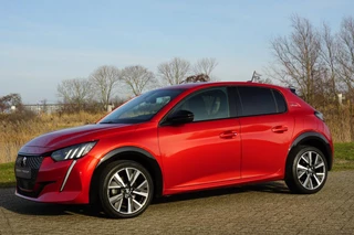 Peugeot 208 – thumbnail 2