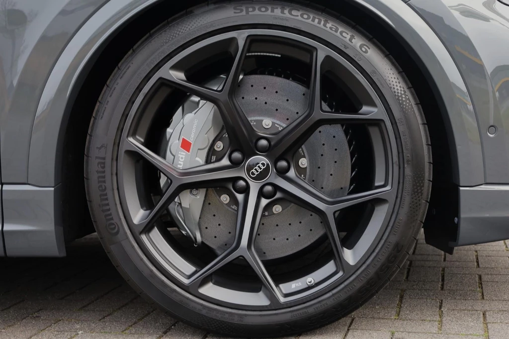 Audi RSQ8 – foto 13