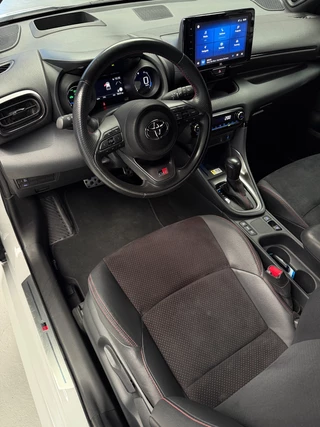 Toyota Yaris – thumbnail 11
