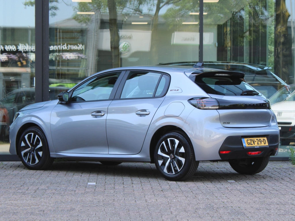 Peugeot 208 – foto 2