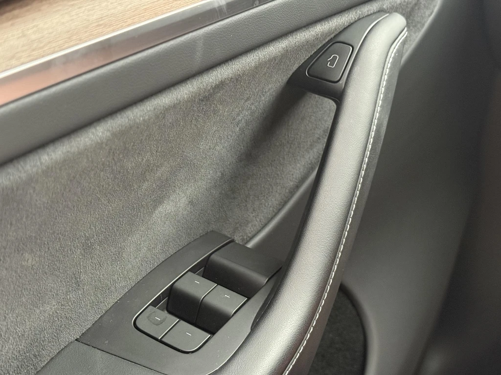 Tesla Model Y – foto 17