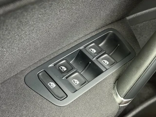 Volkswagen e-Golf – thumbnail 27