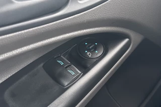 Ford Transit Connect – thumbnail 14