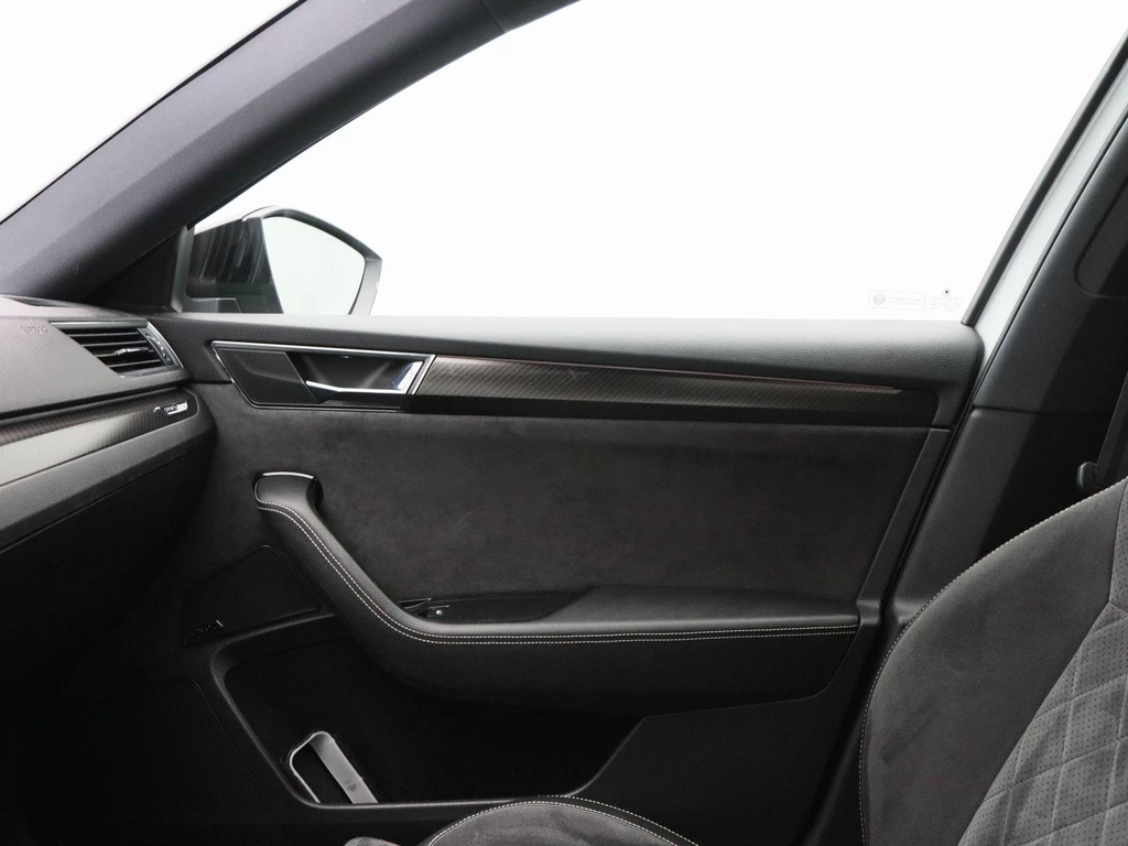 Škoda Superb – foto 39