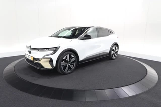 Renault Megane E-Tech – thumbnail 1