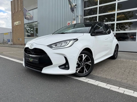 Toyota Yaris 1.5 Hybrid 115 First Edition ECC/PDC V&A/CAMERA