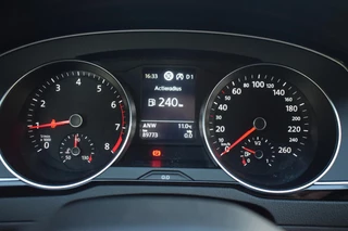 Volkswagen Passat – thumbnail 36