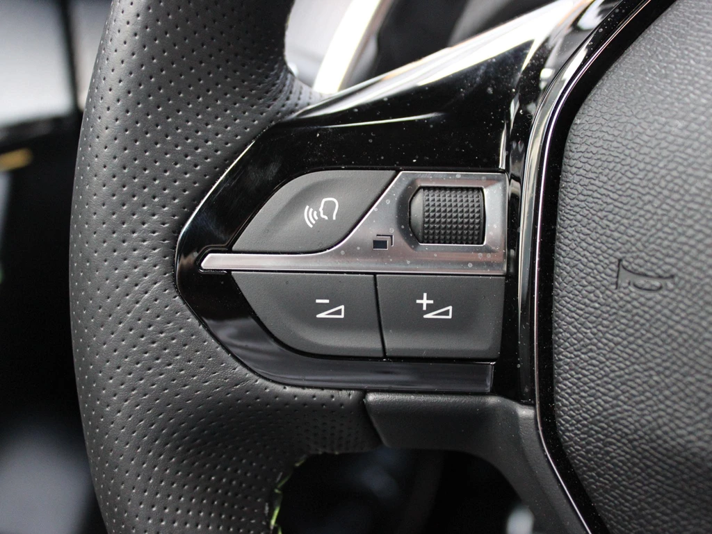 Peugeot 208 – foto 25
