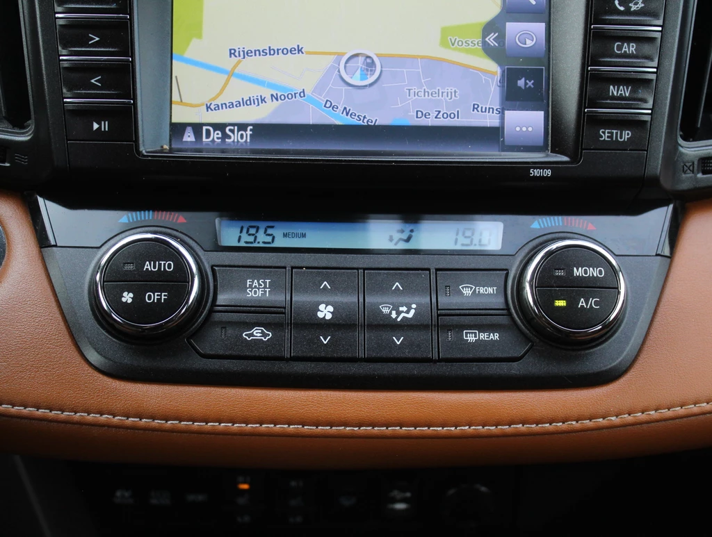 Toyota RAV4 – foto 19