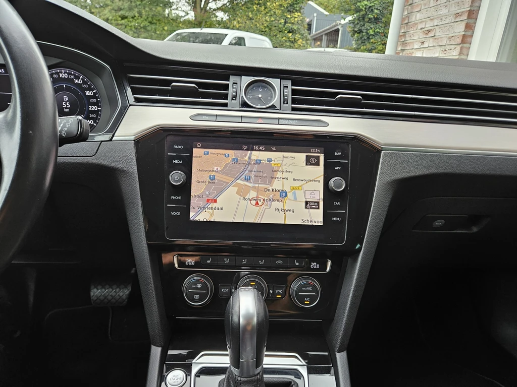 Volkswagen Passat – foto 36