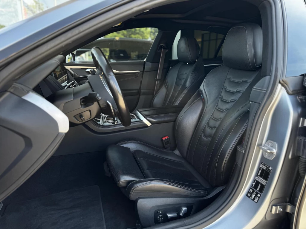 BMW 8 Serie – foto 15