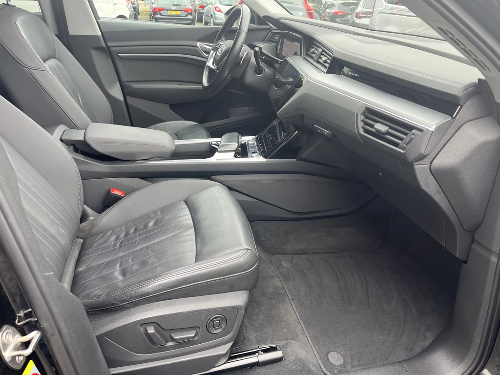 Audi e-tron – foto 22