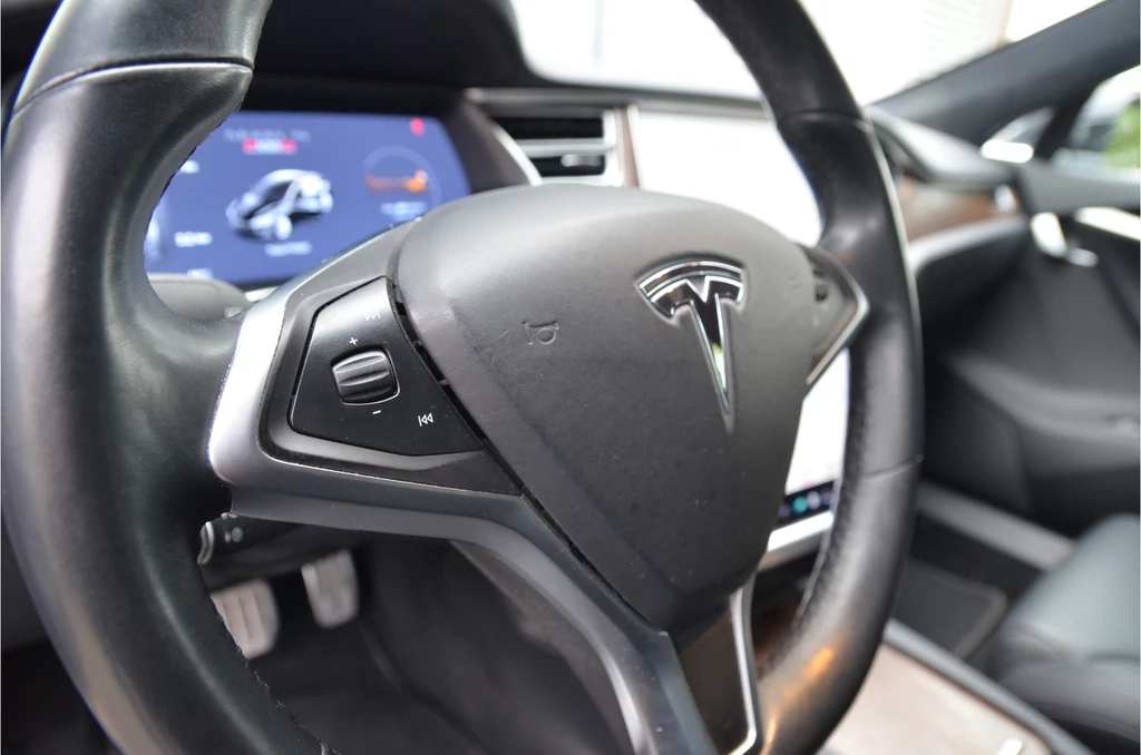 Tesla Model S – foto 15