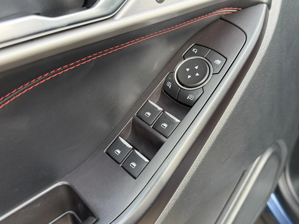 Ford Explorer – foto 16