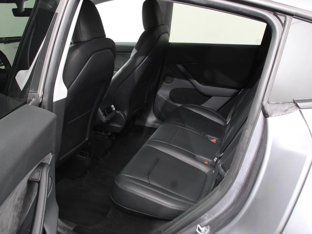 Tesla Model Y – foto 12