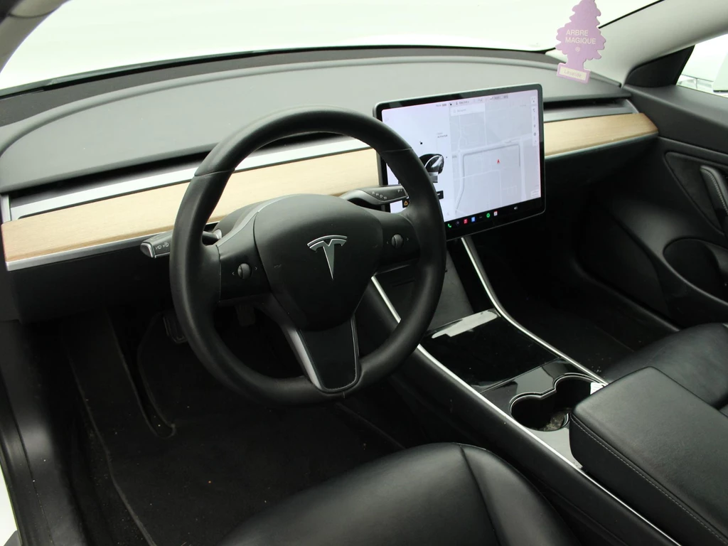 Tesla Model 3 – foto 12