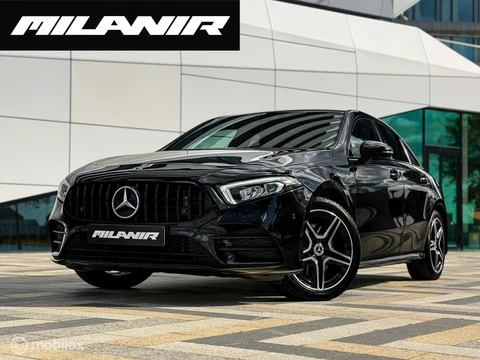 Mercedes A-klasse 250 e AMG Line | Black on Black | Carplay