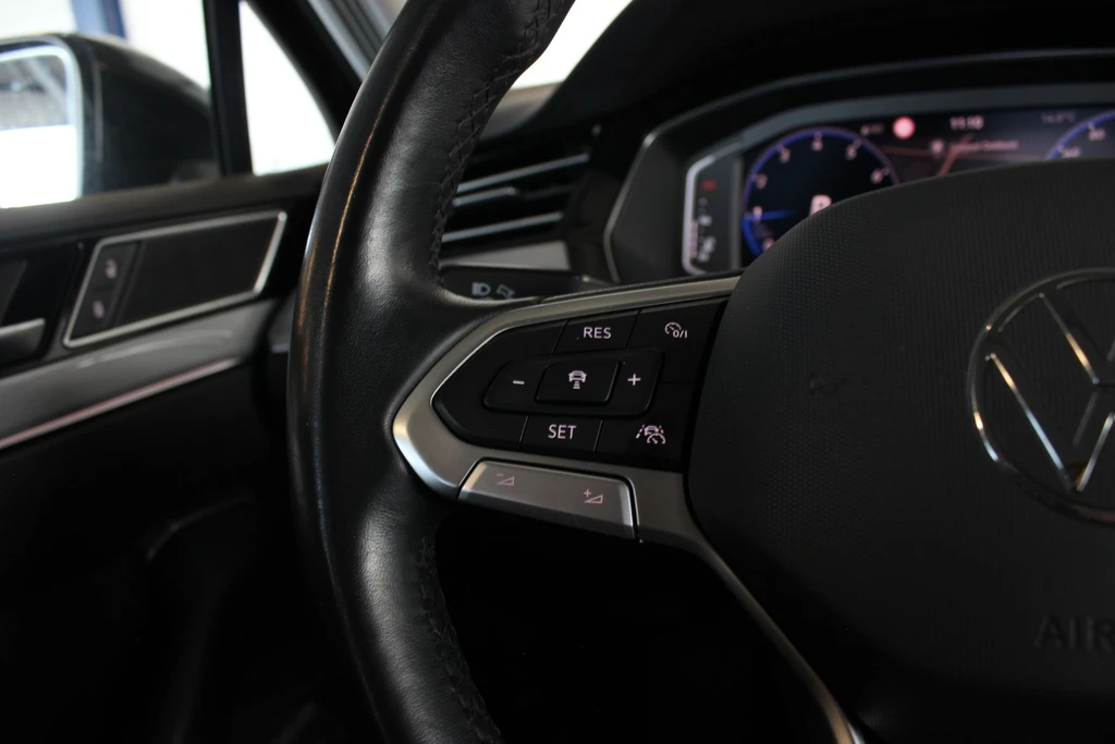 Volkswagen Passat – foto 28