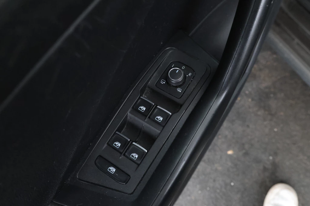 Volkswagen T-Roc – foto 12