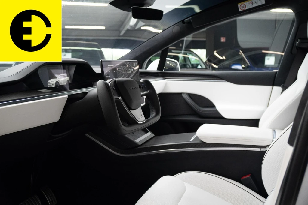 Tesla Model X – foto 18