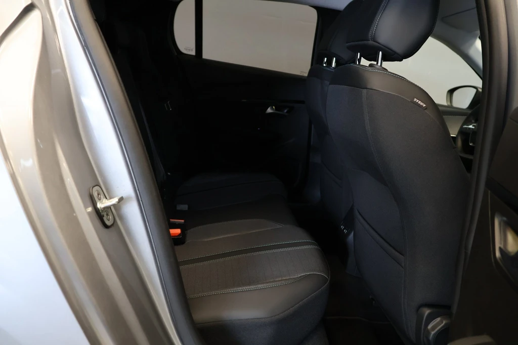 Peugeot 208 – foto 18