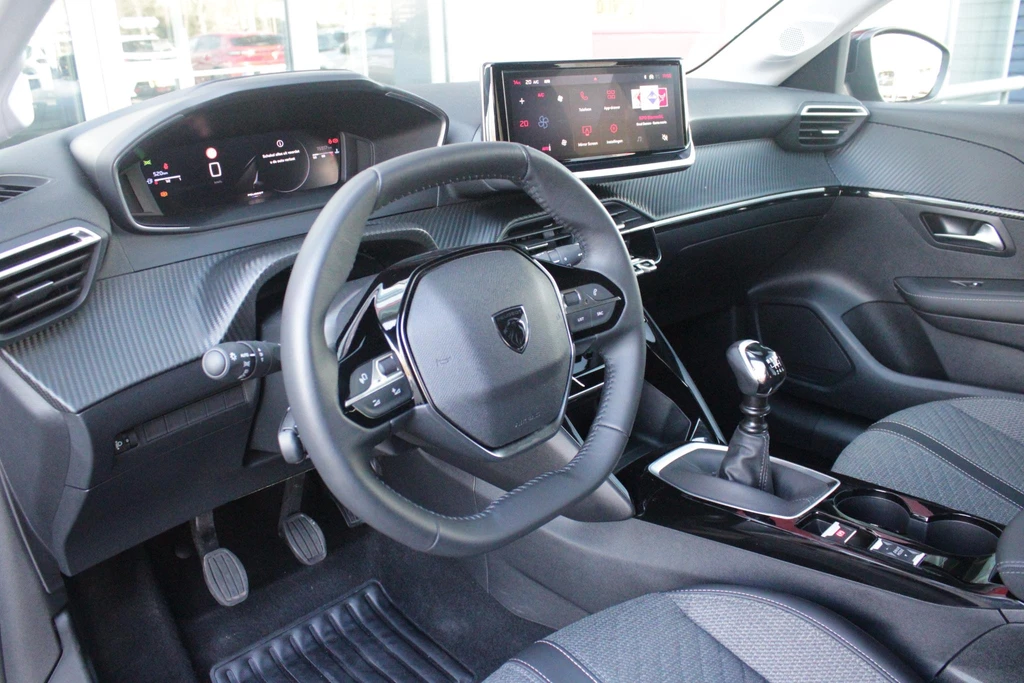 Peugeot 208 – foto 13