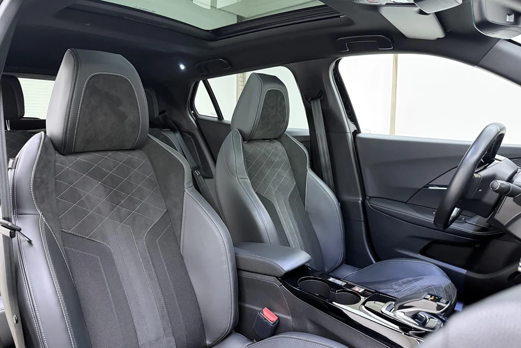 Peugeot e-2008 – foto 13