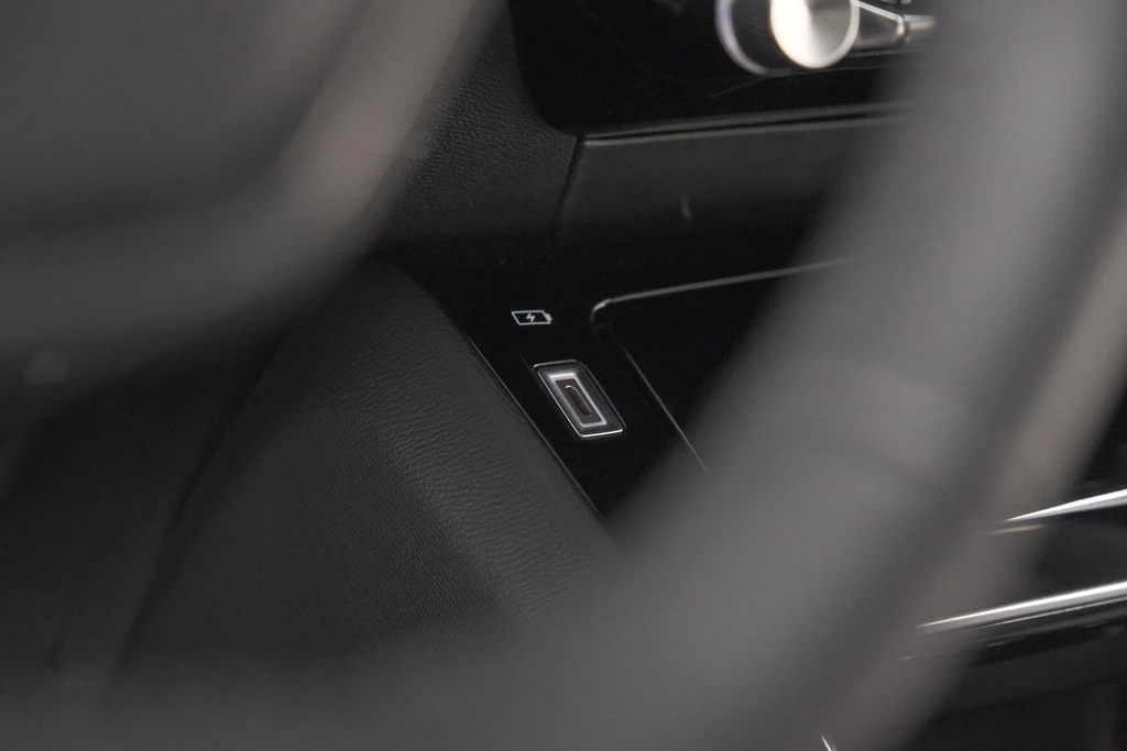 Peugeot e-208 – foto 50