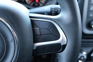 Jeep Renegade – thumbnail 16
