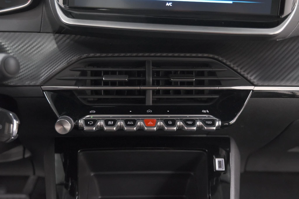 Peugeot 208 – foto 46