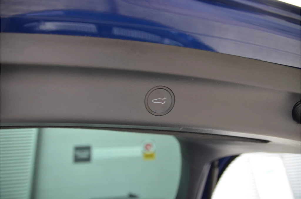 Tesla Model Y – foto 32