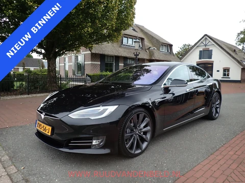 Tesla Model S 90D Base SOH 87% / CCS / AUTOPILOT / LUCHTVERING