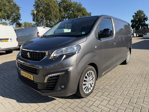 Peugeot Expert 2.0 BlueHDI 145pk automaat S&S L2H1 / vaste prijs rijklaar € 19.950 ex btw / euro 6 / bpm vrij / lease vanaf € 336 / grijs metallic / achteruit rijcamera / trekhaak 2300 kg !