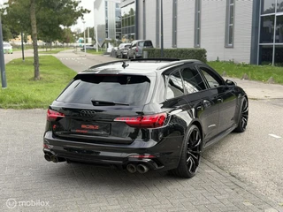 Audi RS4 – thumbnail 6