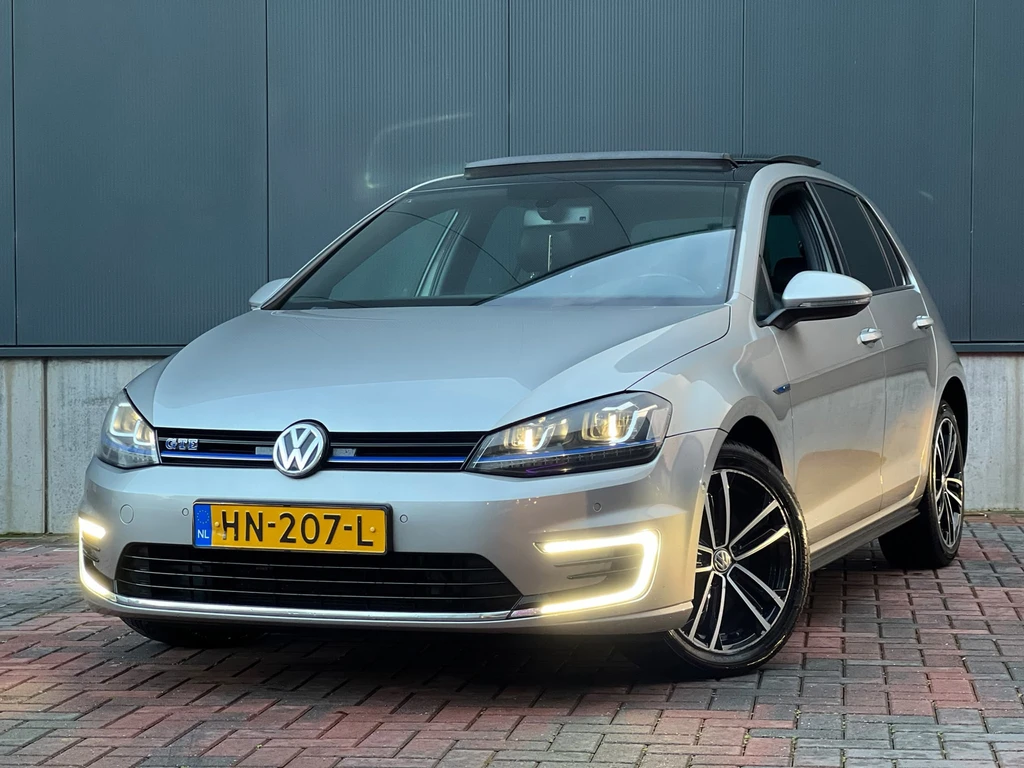 Volkswagen Golf – foto 1
