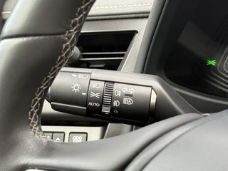 Lexus UX – thumbnail 16