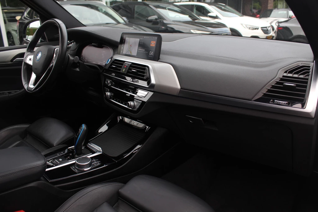 BMW iX3 – foto 16