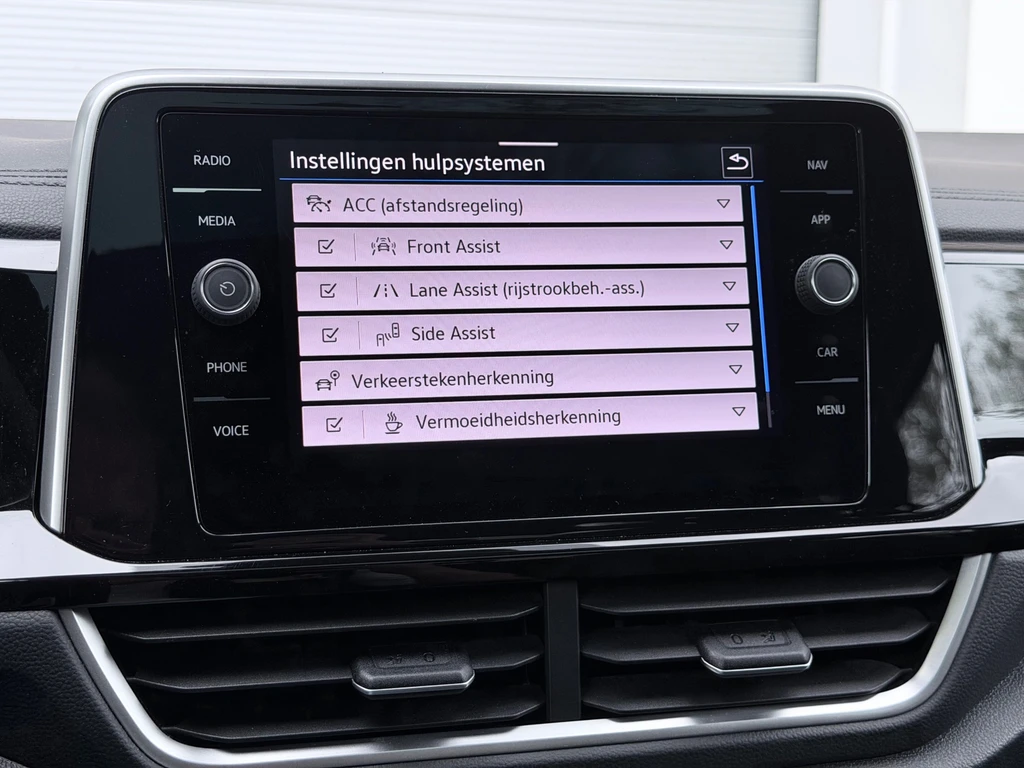 Volkswagen T-Roc – foto 21
