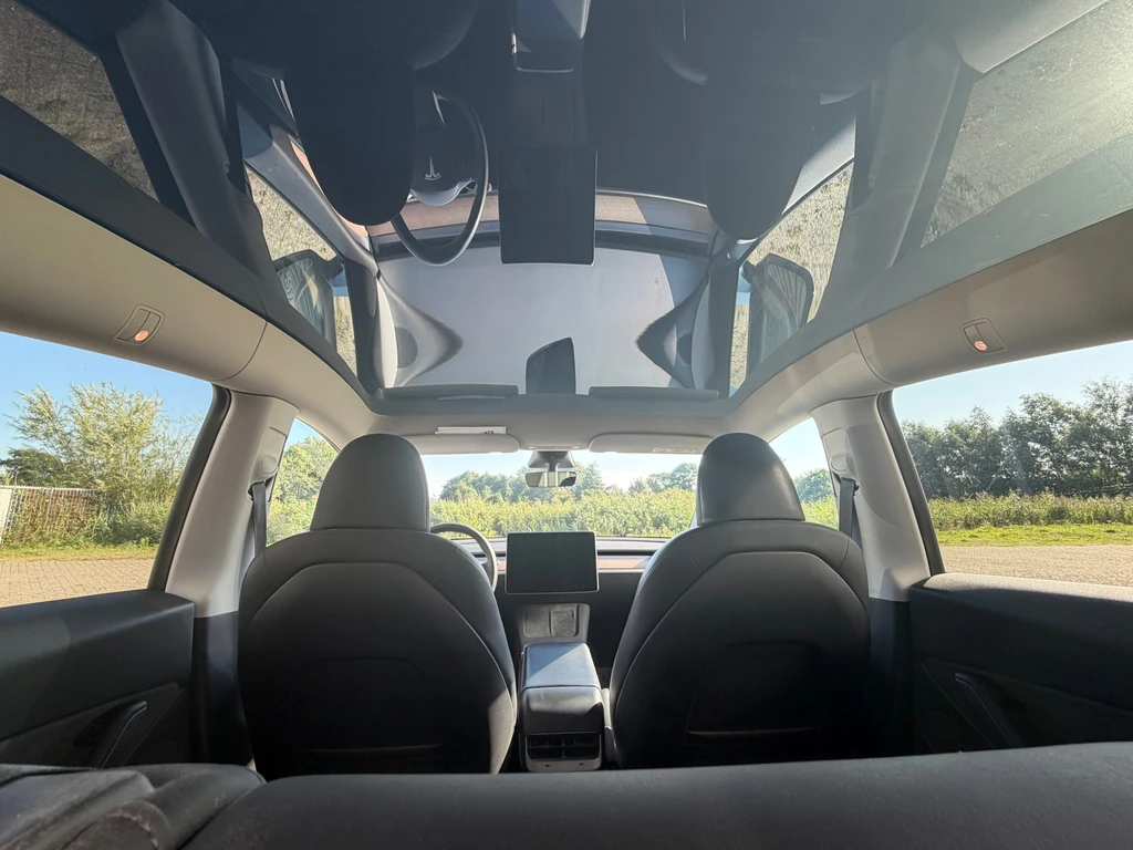 Tesla Model Y – foto 15
