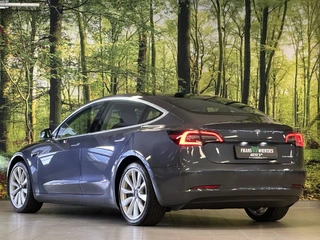 Tesla Model 3 – thumbnail 2