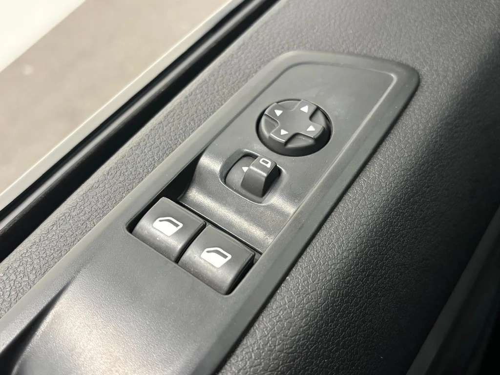 Opel Vivaro – foto 14