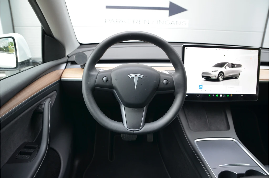 Tesla Model Y – foto 15