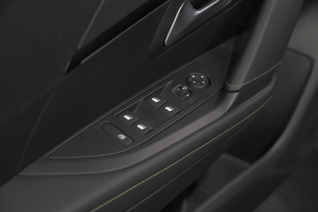 Peugeot 208 – foto 28