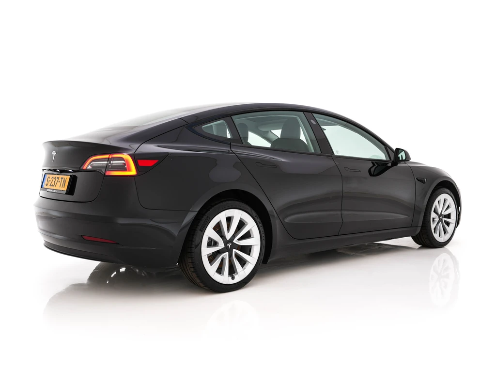 Tesla Model 3 – foto 4