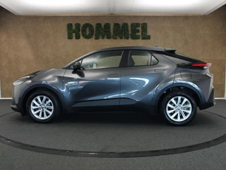 Toyota C-HR – thumbnail 3