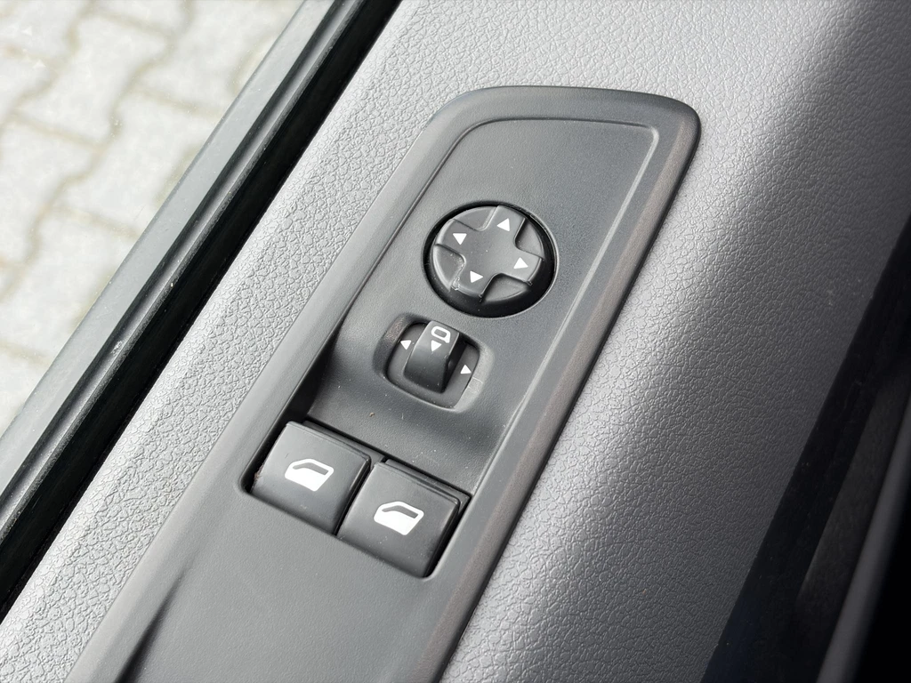 Opel Vivaro – foto 31